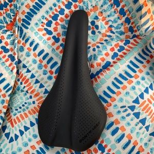 New Bontrager  Arvada comp bike saddle, bike seat